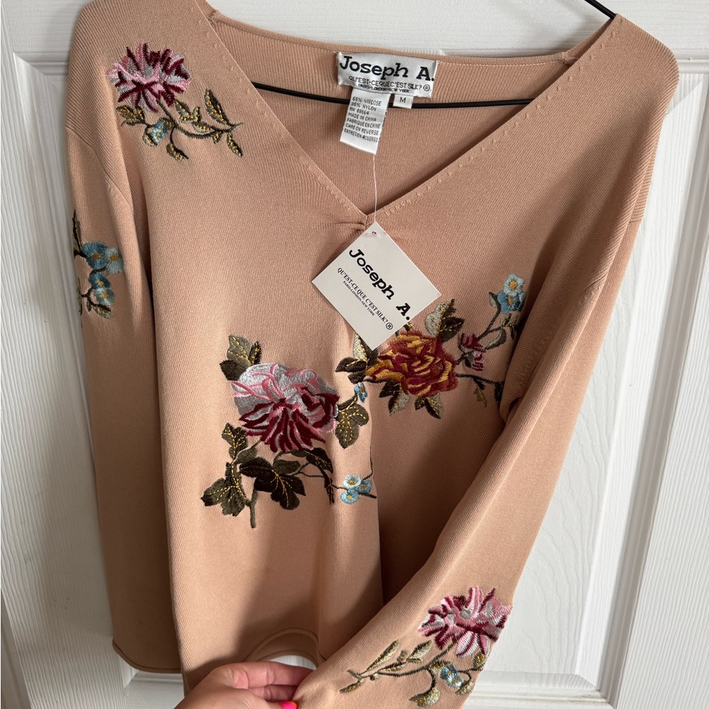 Joseph A Floral Embroidered Blouse in Tan